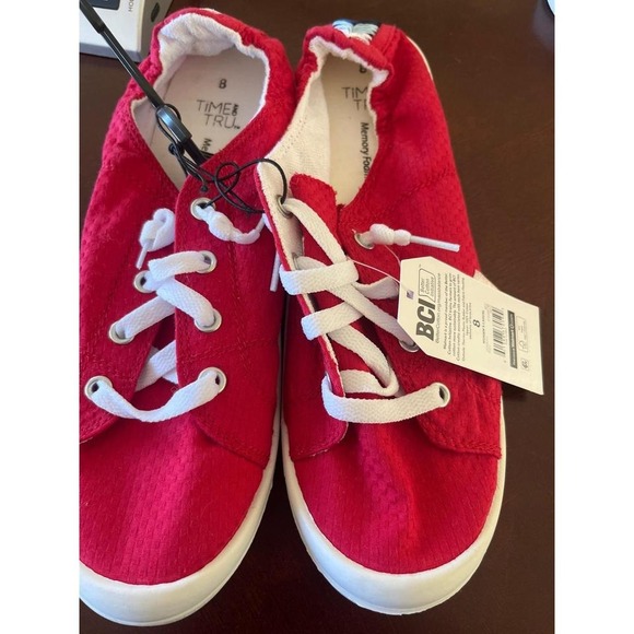 Time and Tru Red Canvas Sneakers Women's Size 8 Memory Foam Comfort Shoes - Picture 1 of 2